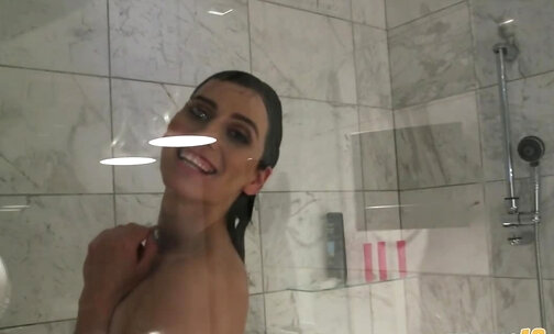 Smalltits trans babe enjoys her shower