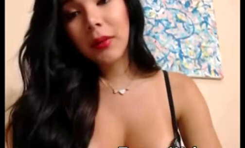 Big tit shemale on cam