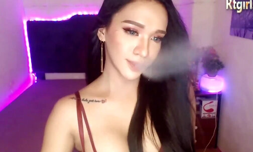 half filipina half aussie trans beauty in lingerie webcams solo
