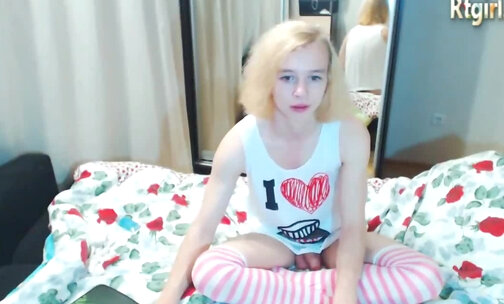 18yo blonde shemale cutie Michelle solo webcam