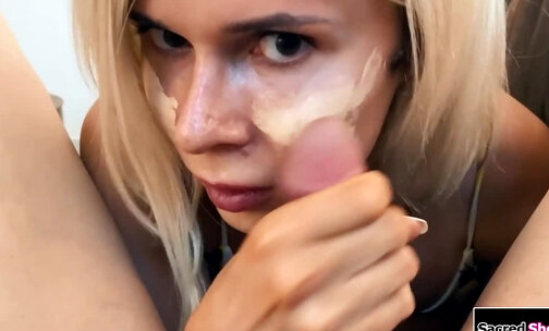 Russian TS Yulia Masakowa puts on makeup with a tgirls cock