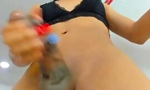 big dick latina shemale wanks on webcam