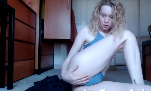 sexy curly blonde on cam 05