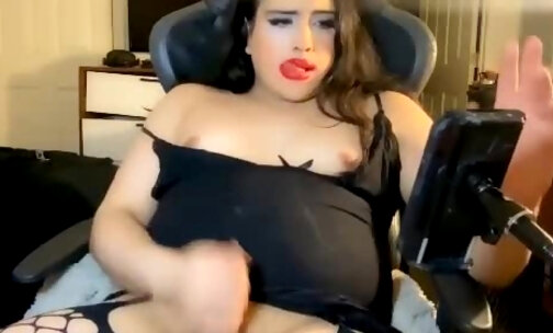Chubby crossdresser covers herself with semen to cap off her camshow