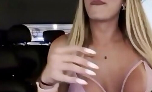 Thick tranny awaits her lover in the car to fuck her big ass