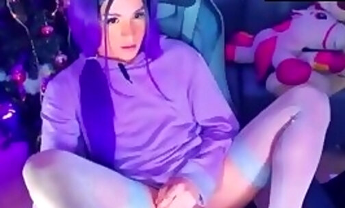 blue latina transgirl and pale leggings tugs her penis