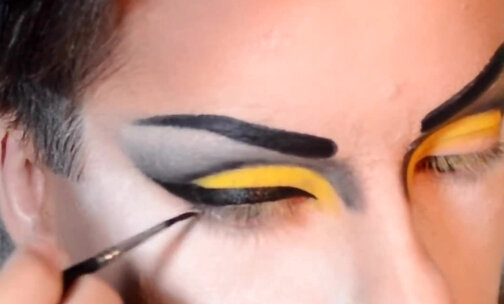 Penelopy Jean's drag queen make-up tutorial