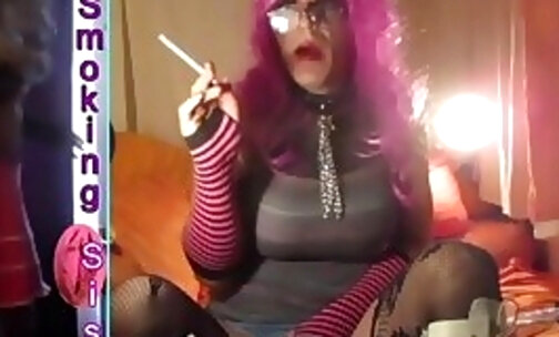 Leasha Lashes Smoking Cougar SX