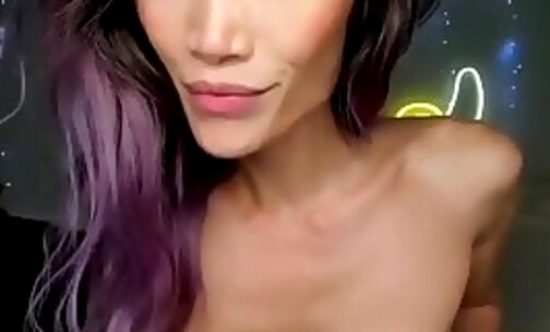 damn sexy tranny dildoing on live webcam part 2